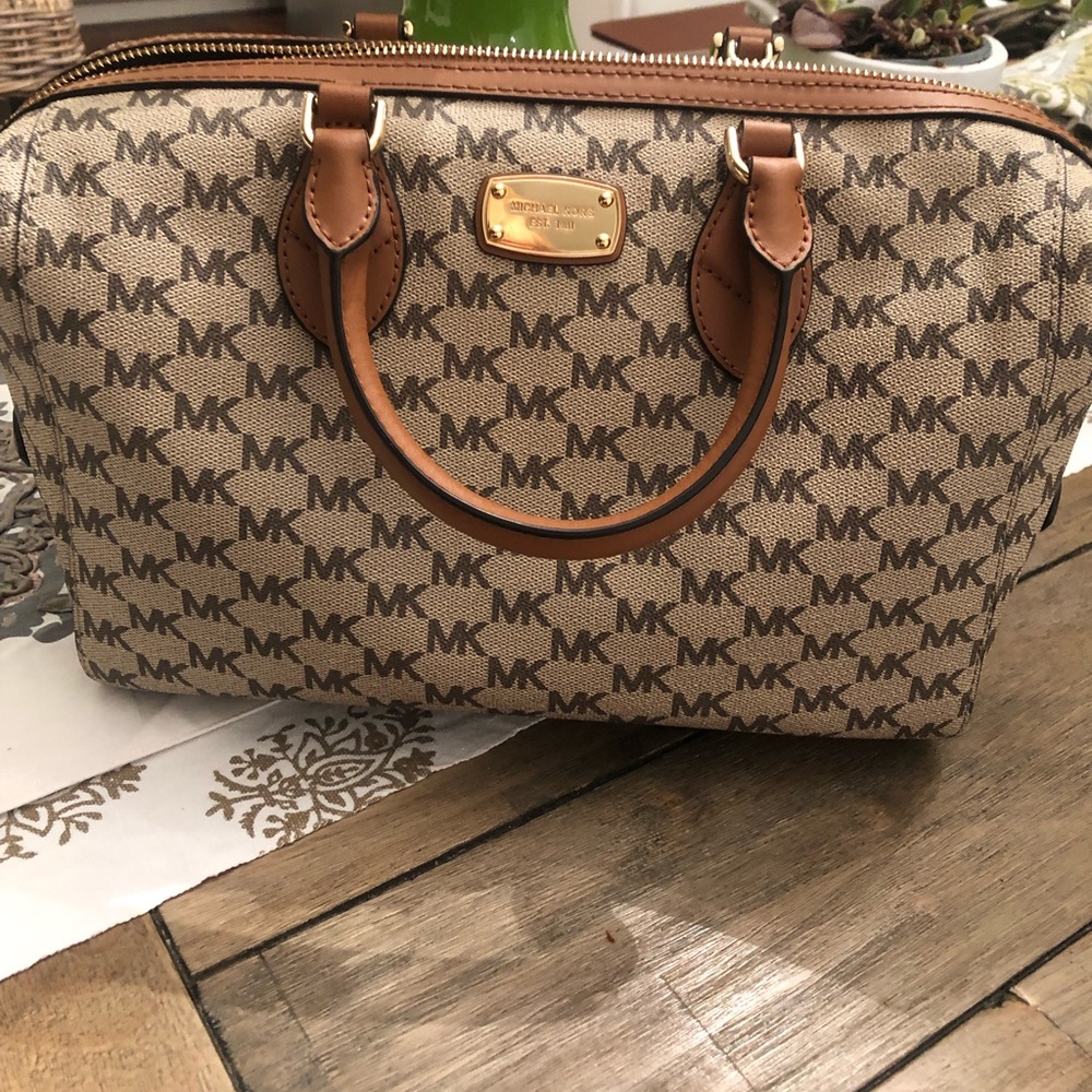 Michael Kors purse